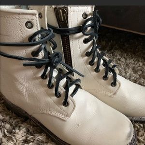 Freebird boots size 8!